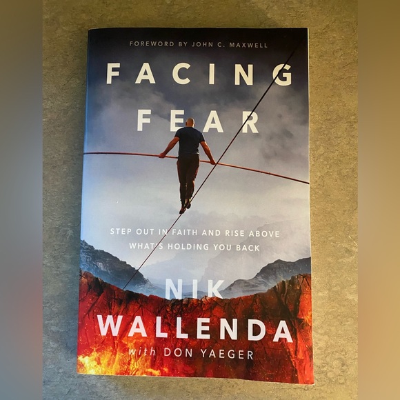 🛍️3 for $15🛍️ Facing Fear by Nik Wallenda Paperback Book - Picture 1 of 2